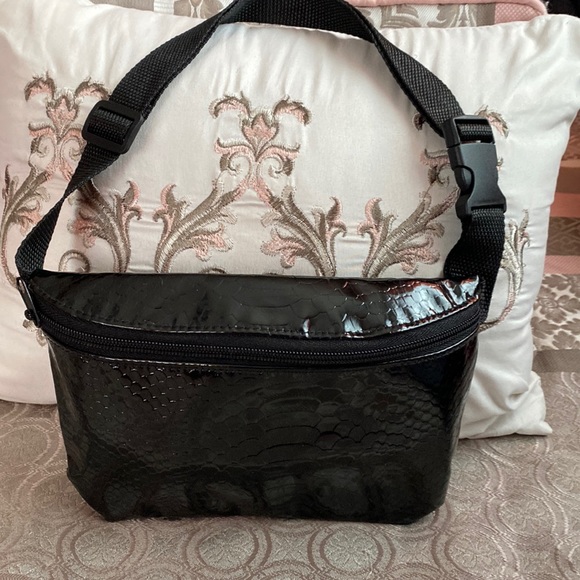 Handbags - Like New black Fanny pack